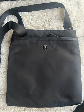 Victorinox Black Slim Messenger Crossbody Bag